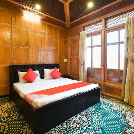Oyo 66637 Merlin Group Of Houseboats Hotel Srinagar  Ngoại thất bức ảnh