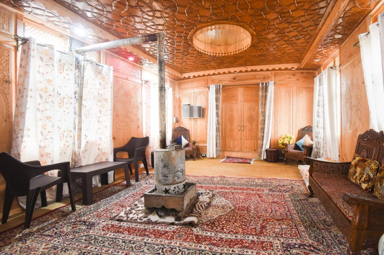 Oyo 66637 Merlin Group Of Houseboats Hotel Srinagar  Ngoại thất bức ảnh