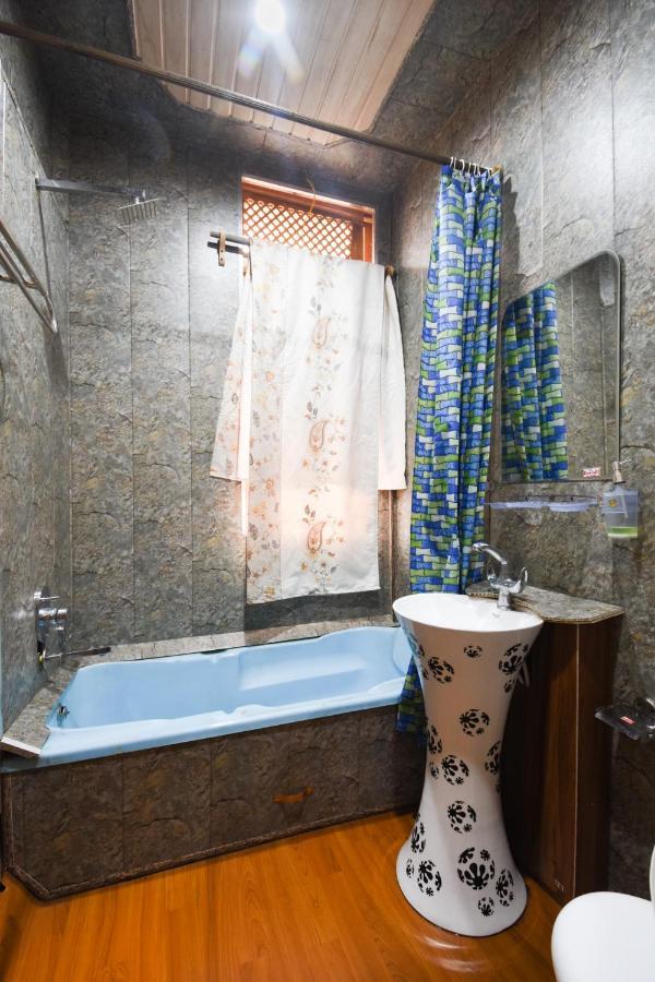 Oyo 66637 Merlin Group Of Houseboats Hotel Srinagar  Ngoại thất bức ảnh